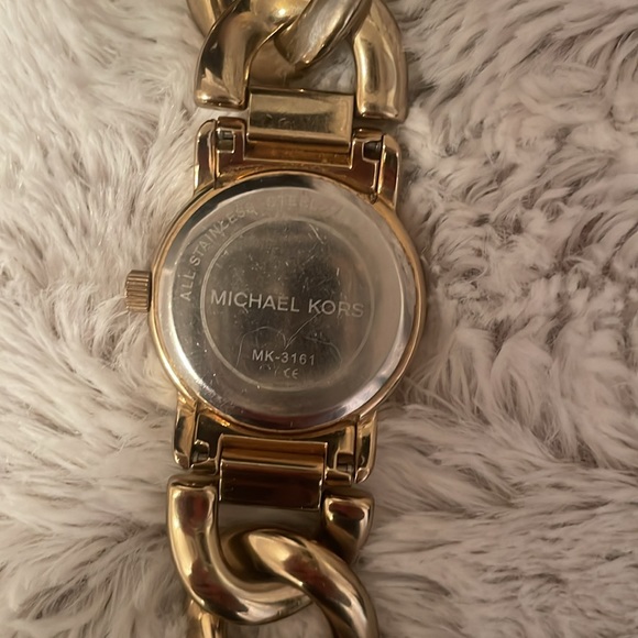 Michael Kors Gold Watch - Picture 4 of 8